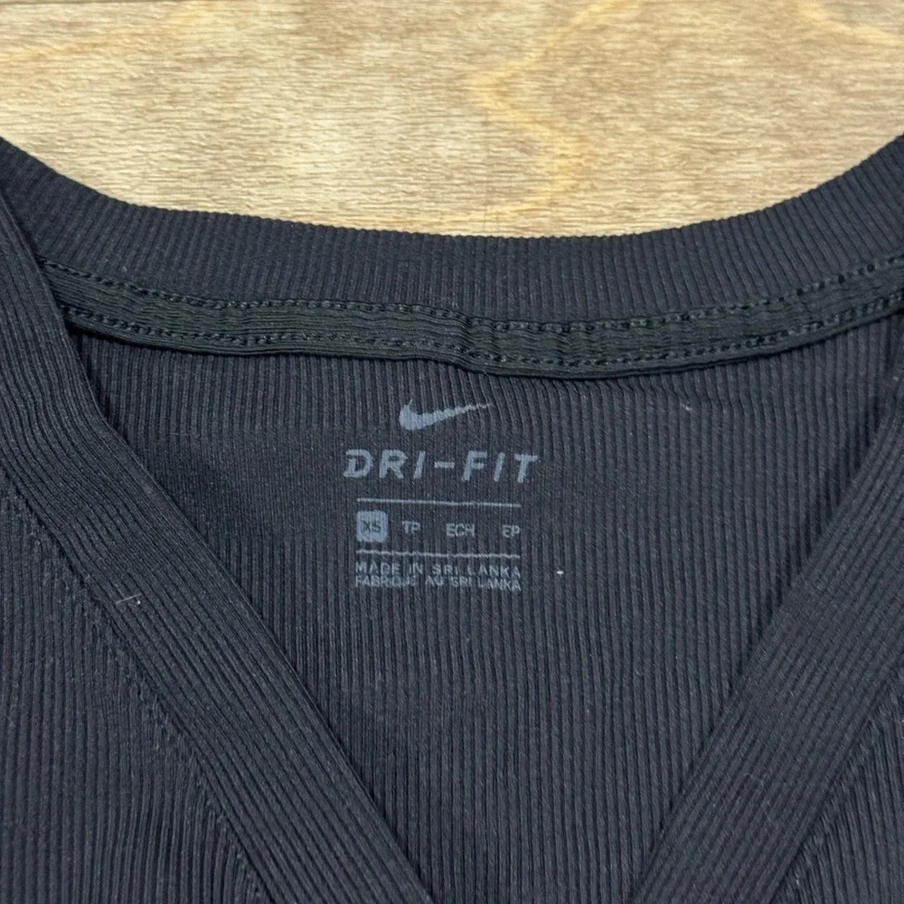 Nike Yoga Black Ribbed Long Sleeve Henley Bodysuit w/ Bronze Thread Trim Size XS - Picture 3 of 5